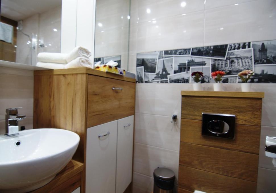 Apartament Tuz Za Rogiem Zamku Малборк Екстериор снимка