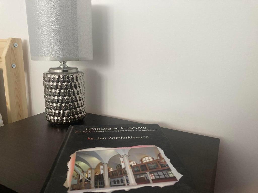 Apartament Tuz Za Rogiem Zamku Малборк Екстериор снимка